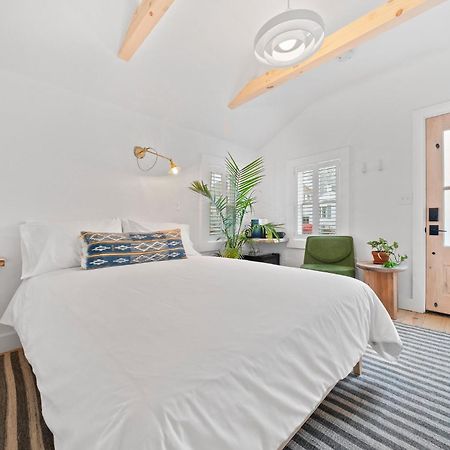 Sisu, A Boutique Motel プリマス エクステリア 写真