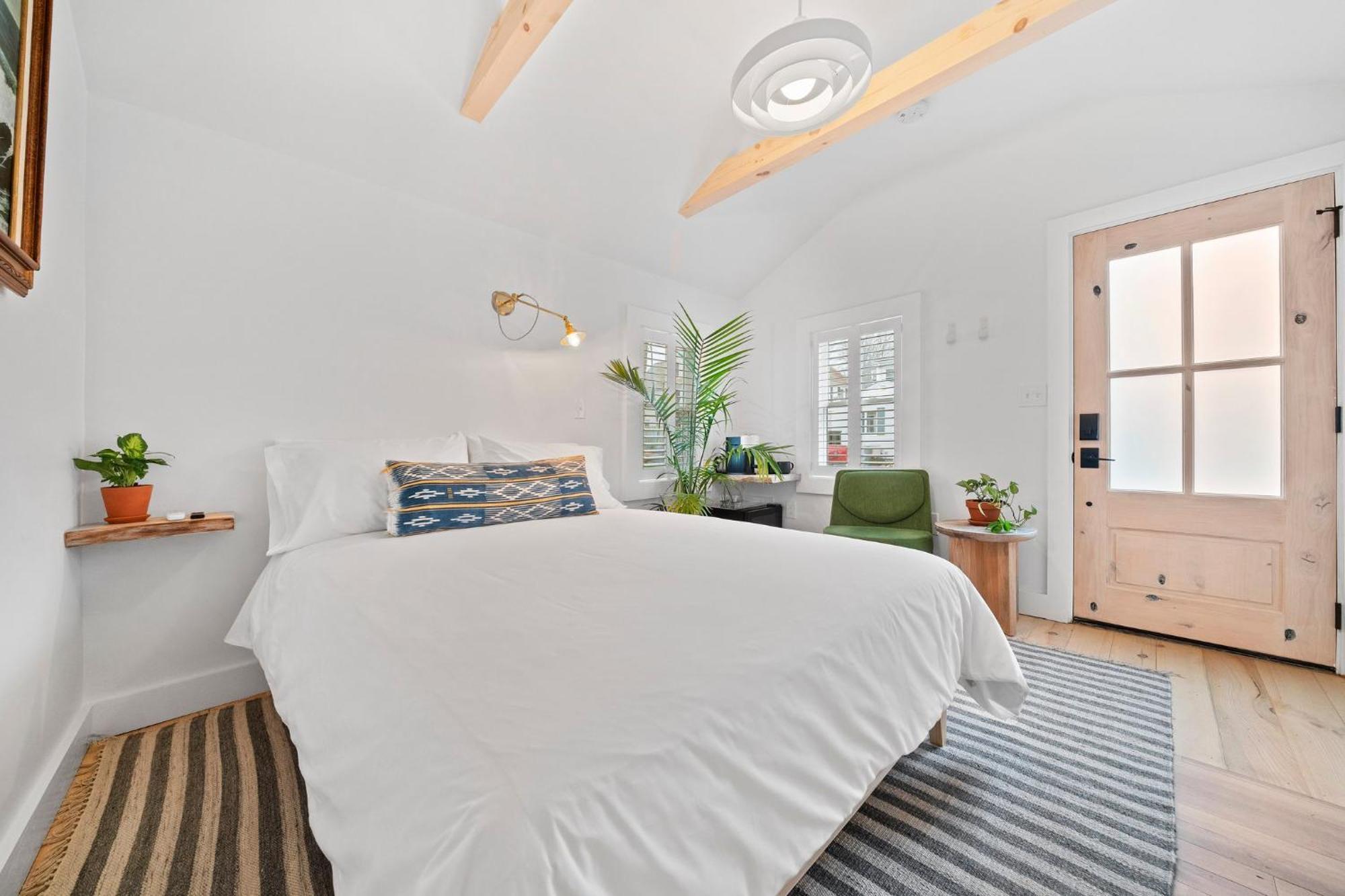 Sisu, A Boutique Motel プリマス エクステリア 写真