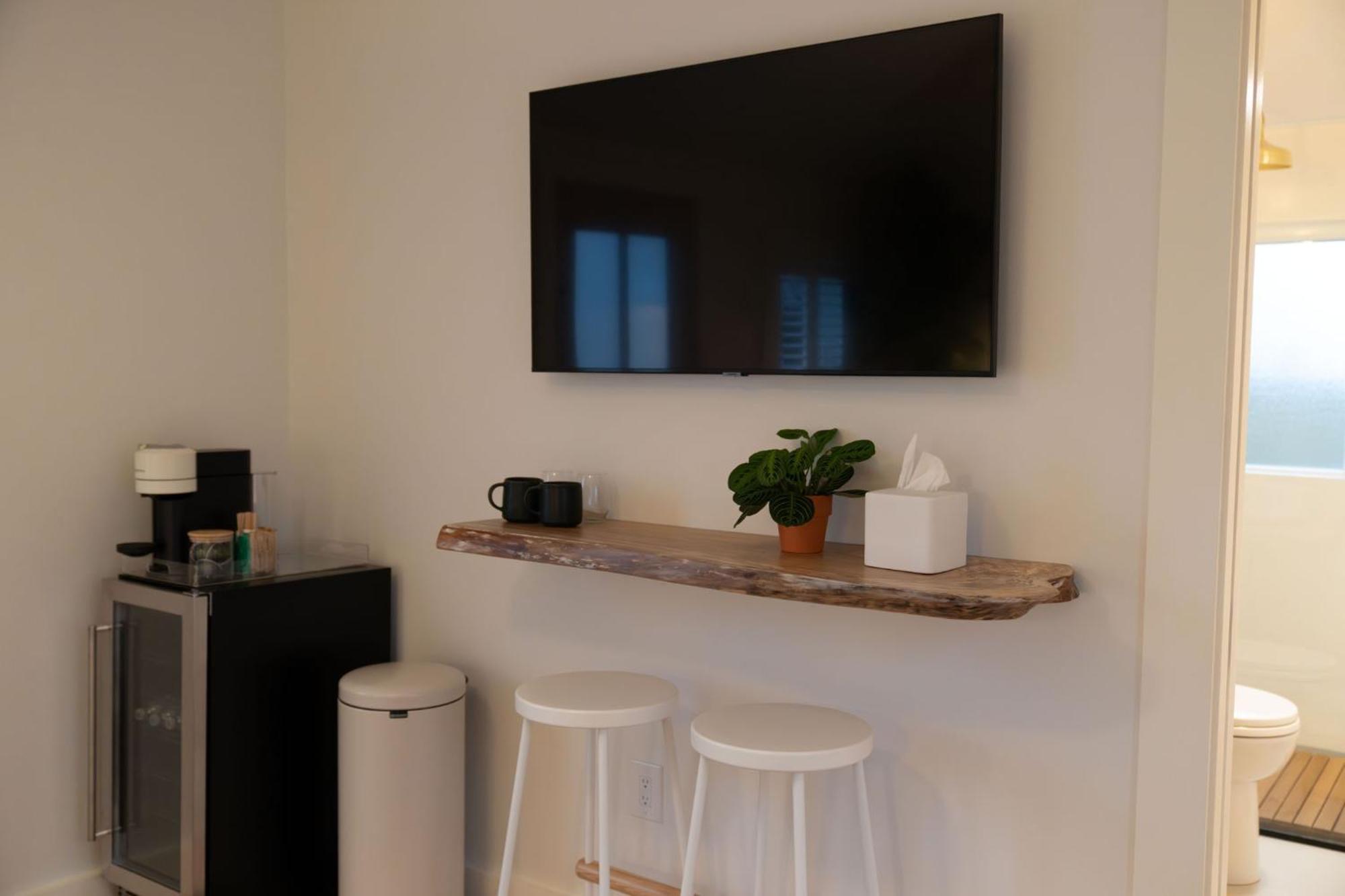 Sisu, A Boutique Motel プリマス エクステリア 写真